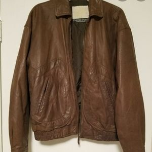 Mens vintage leather bomber jacket